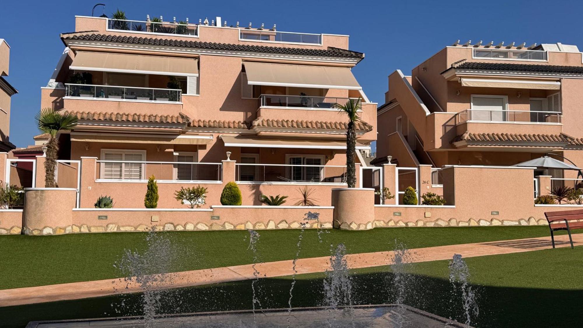 Apartments Punta Prima Indoor & Outdoor Pool 托雷维耶哈 外观 照片
